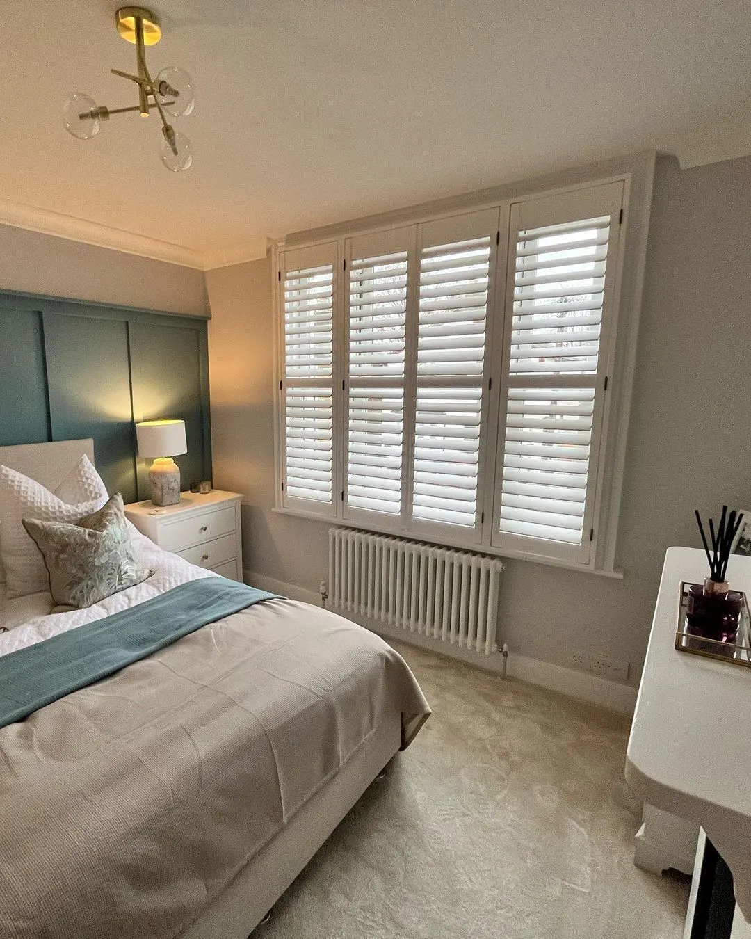Plantation shutters with adjustable louvres – Quinton Blinds